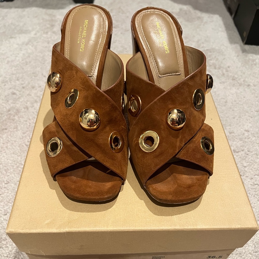 Michael Kors Brianna suede sandals in dark luggage color size 6.5